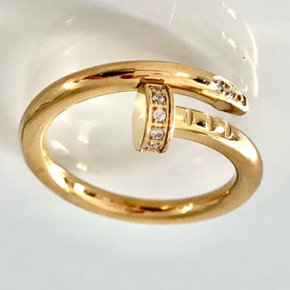 Gold Nail Clove Zirconia Ring - Picture 9 of 10